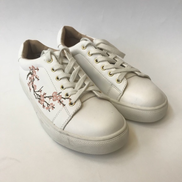 Nanette Lepore Shoes - Nanette Lepore Winona Blossom Lace Up Sneaker
